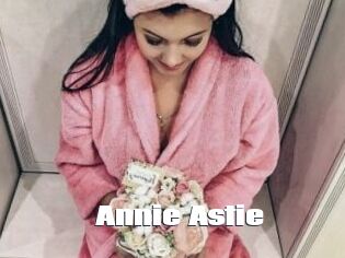 Annie_Astie