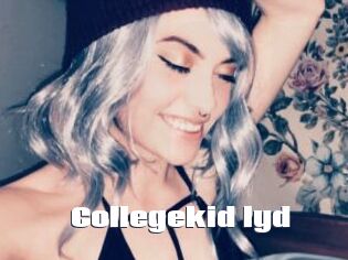 Collegekid_lyd