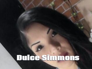 Dulce_Simmons