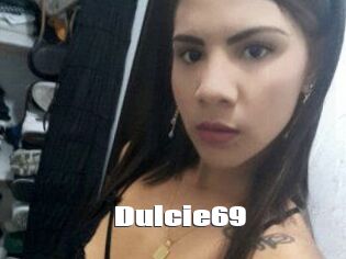 Dulcie_69