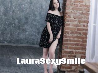 LauraSexySmile