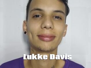 Lukke_Davis