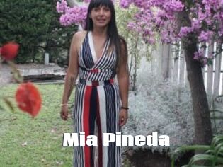 Mia_Pineda