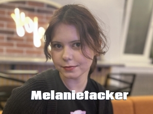 Melanietacker