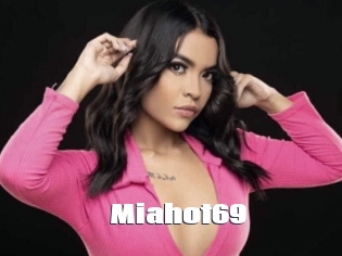 Miahot69