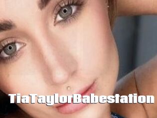 TiaTaylorBabestation